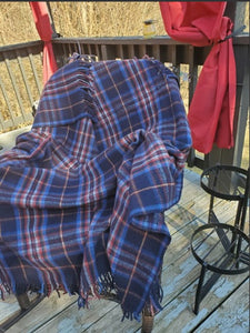COUVERTURE TARTAN EN LAINE MÉRINOS AUTHENTIQUE <br>ESPRIT DE QUÉBEC