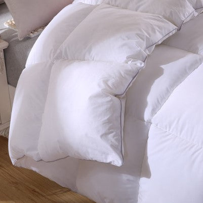 Couette en Duvet Blanc Huttérite 4 saisons - Fabriqué au Canada – Duvets  Ungava